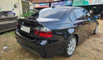 
									BMW 320i 2.0 AT full								