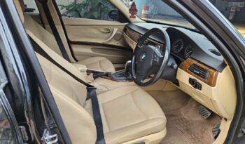 
									BMW 320i 2.0 AT full								