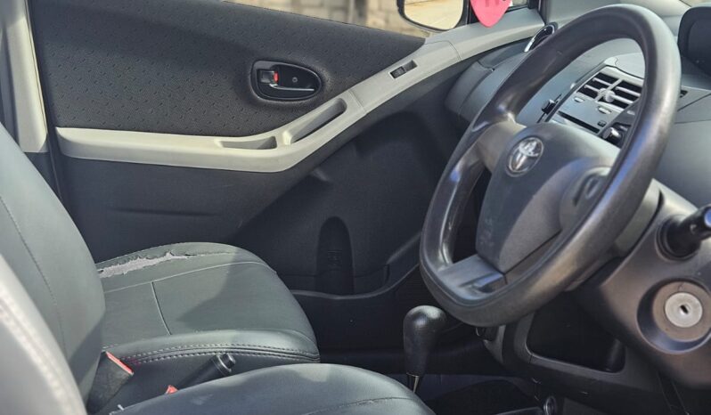 
								TOYOTA YARIS 1.5 E AT full									