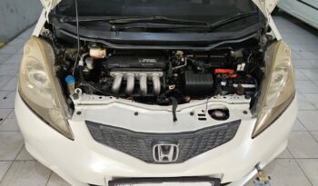 
									HONDA JAZZ 1.5 S MT full								